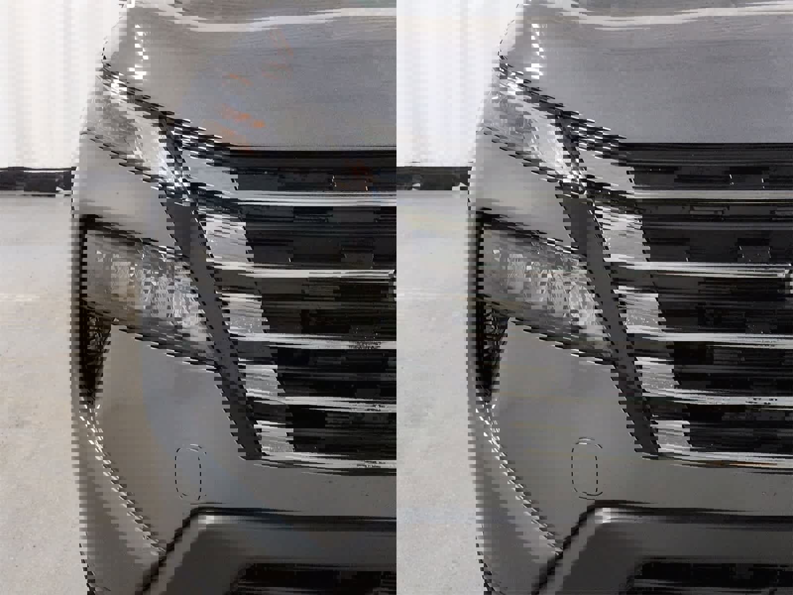 Used 2025 Nissan Rogue SV image 11