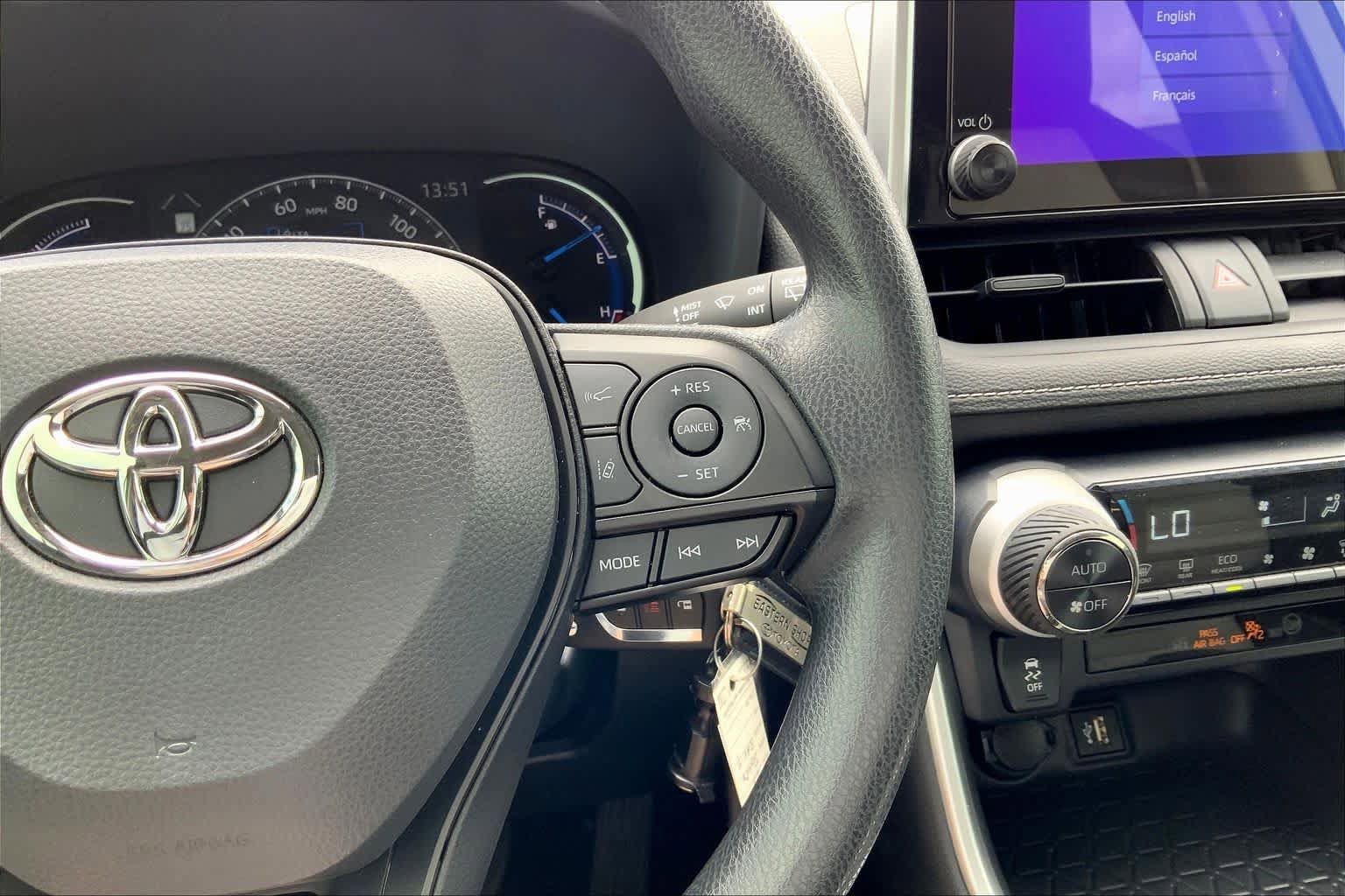 Used 2025 Toyota RAV4 LE AWD/4WD image 24