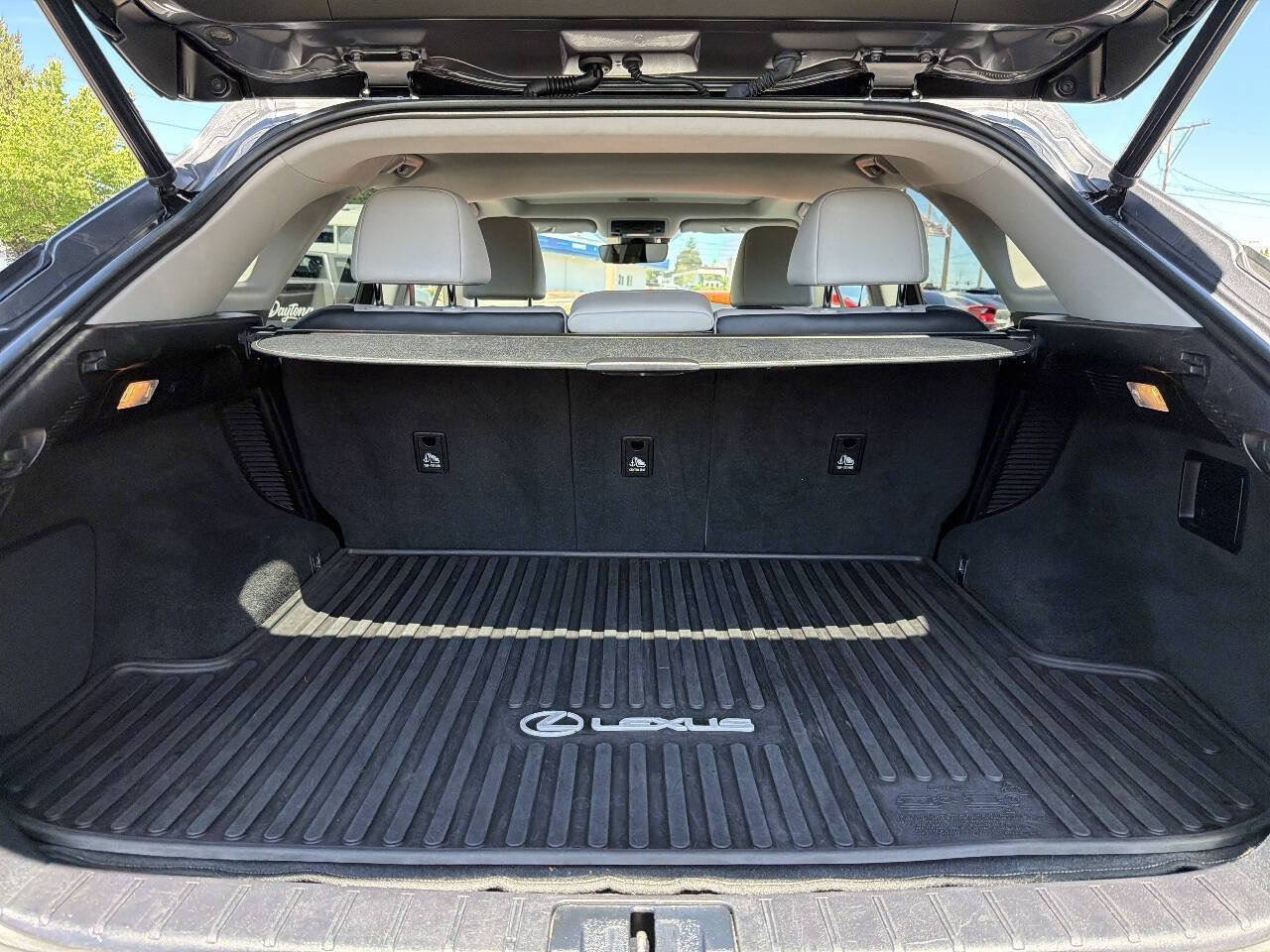 Used 2017 Lexus RX 450h AWD w/ Cold Weather Package image 9