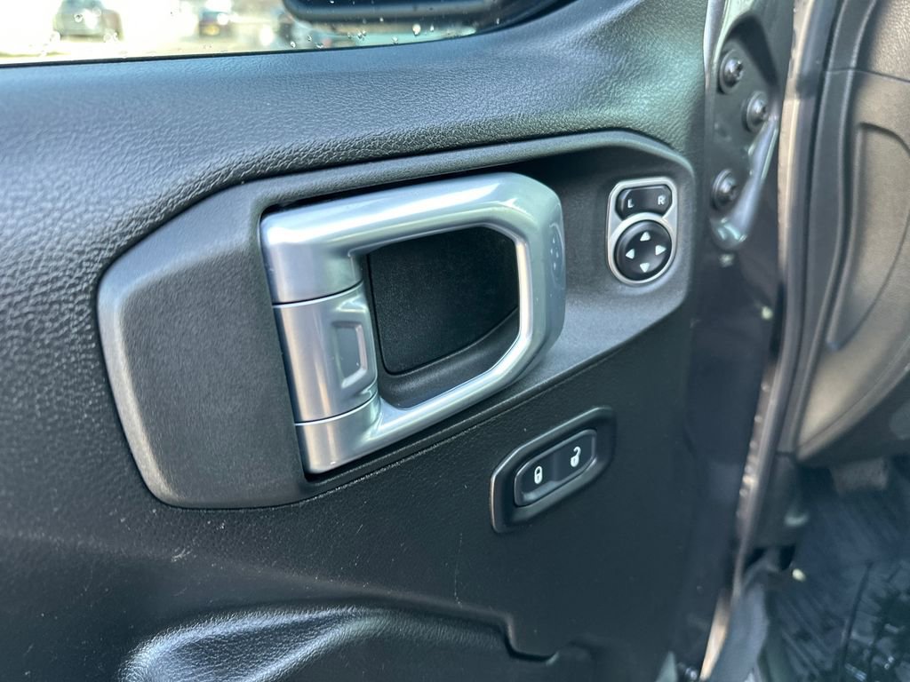 Used 2022 Jeep Gladiator Sport image 32