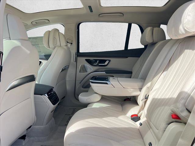 New 2026 Mercedes-Benz EQS 400 4MATIC SUV image 16