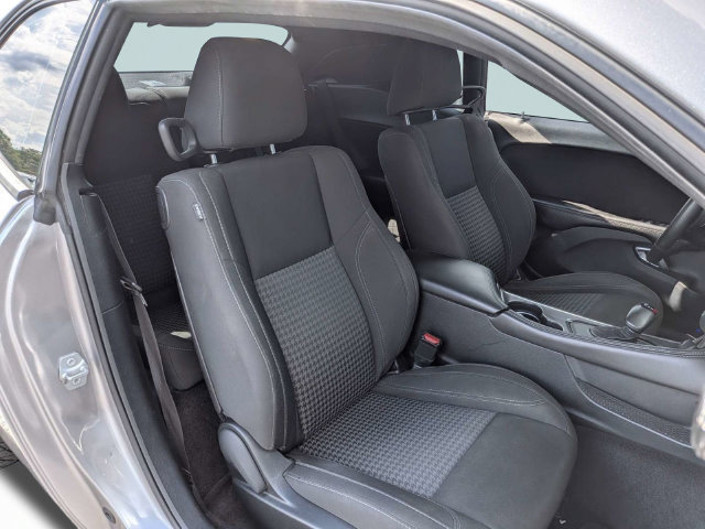Used 2018 Dodge Challenger R/T RWD image 13