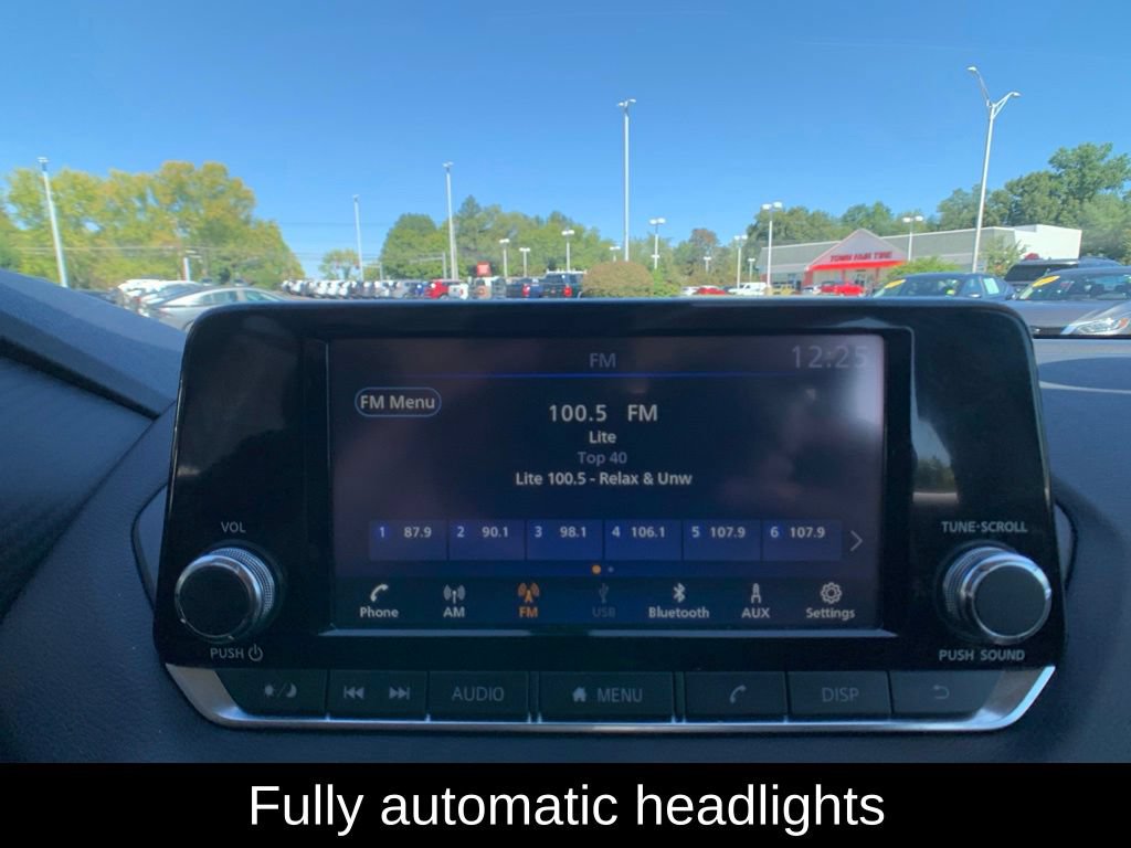 Used 2025 Nissan Sentra S FWD image 20