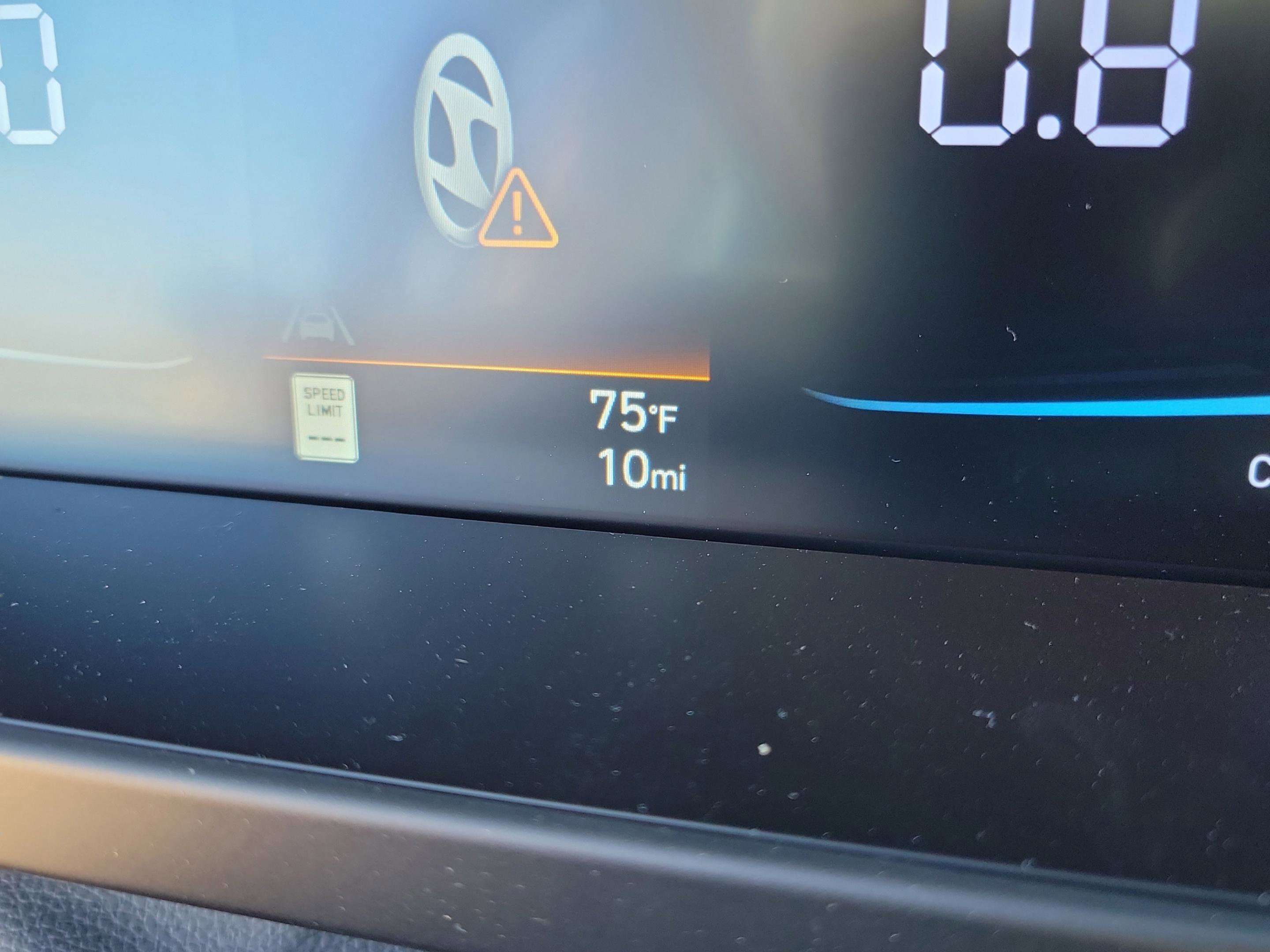 New 2026 Hyundai Elantra SEL Sport image 23