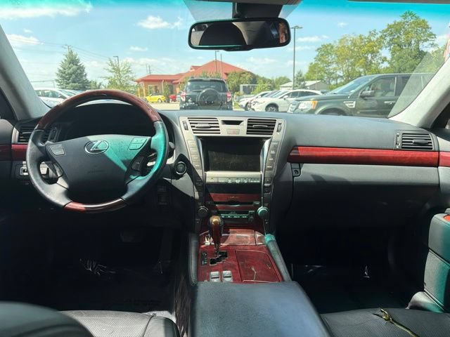 Used 2007 Lexus LS 460 L w/ Luxury Pkg RWD image 7