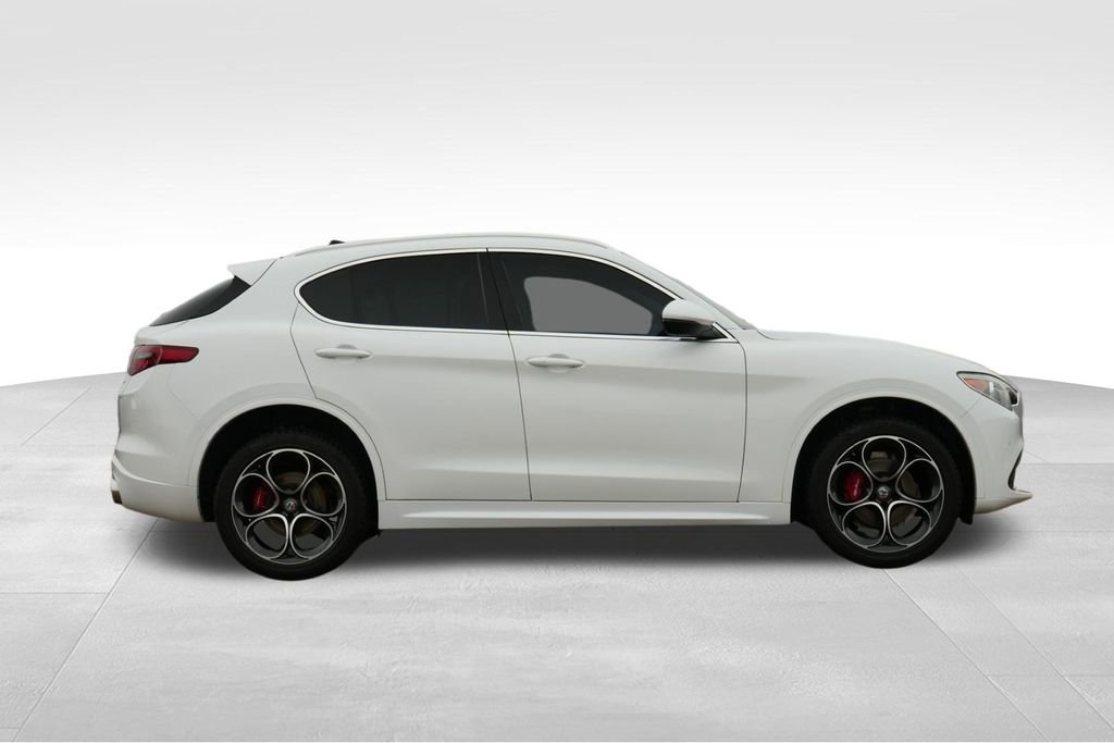 Used 2020 Alfa Romeo Stelvio Ti w/ Active Blind Spot Package image 9