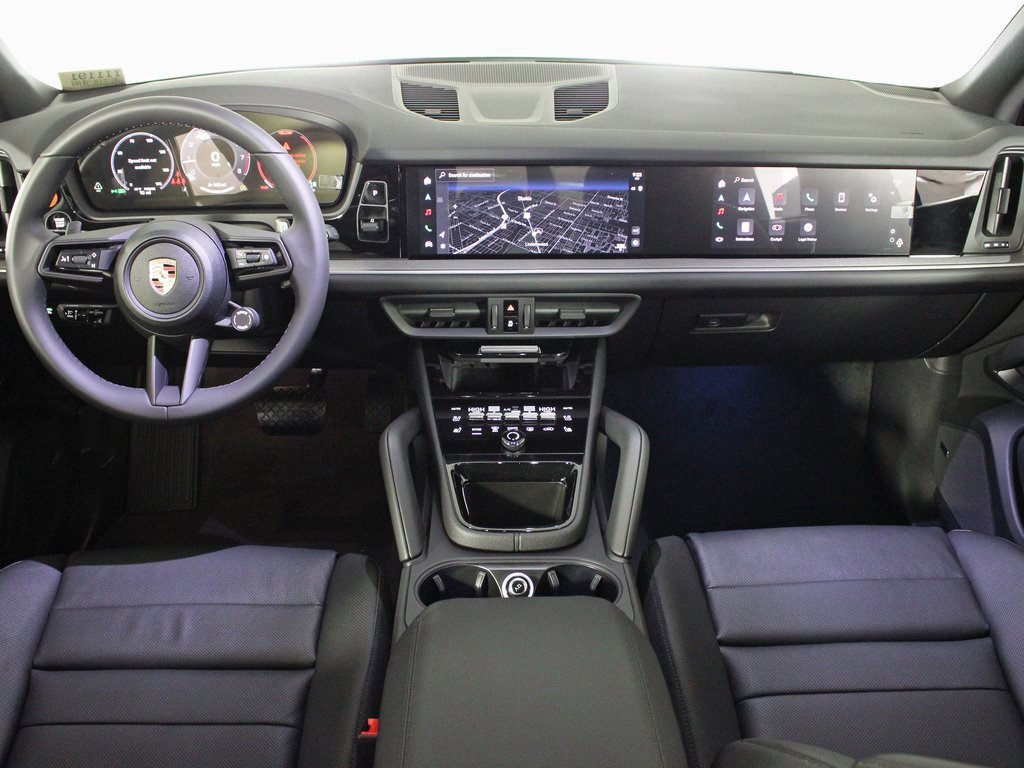 Used 2025 Porsche Cayenne image 21