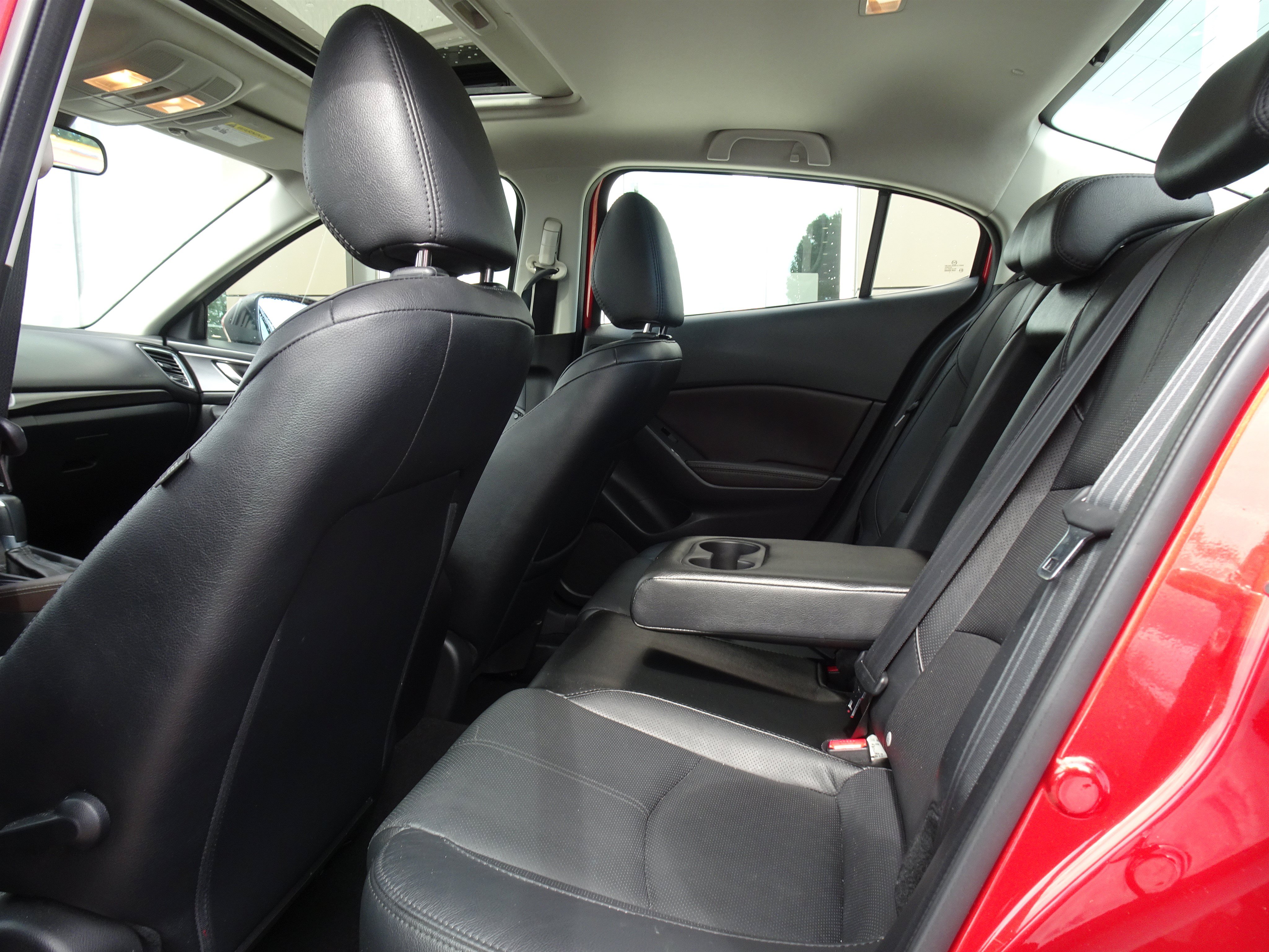 Used 2018 MAZDA MAZDA3 Grand Touring FWD image 15