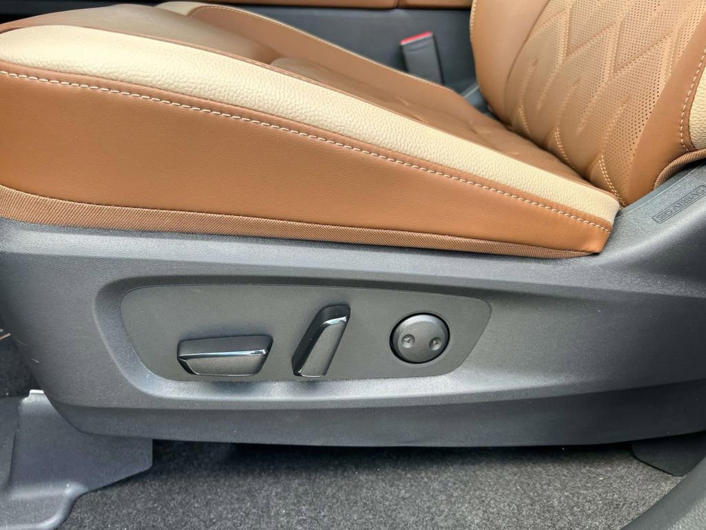 New 2026 Nissan Pathfinder Platinum image 10