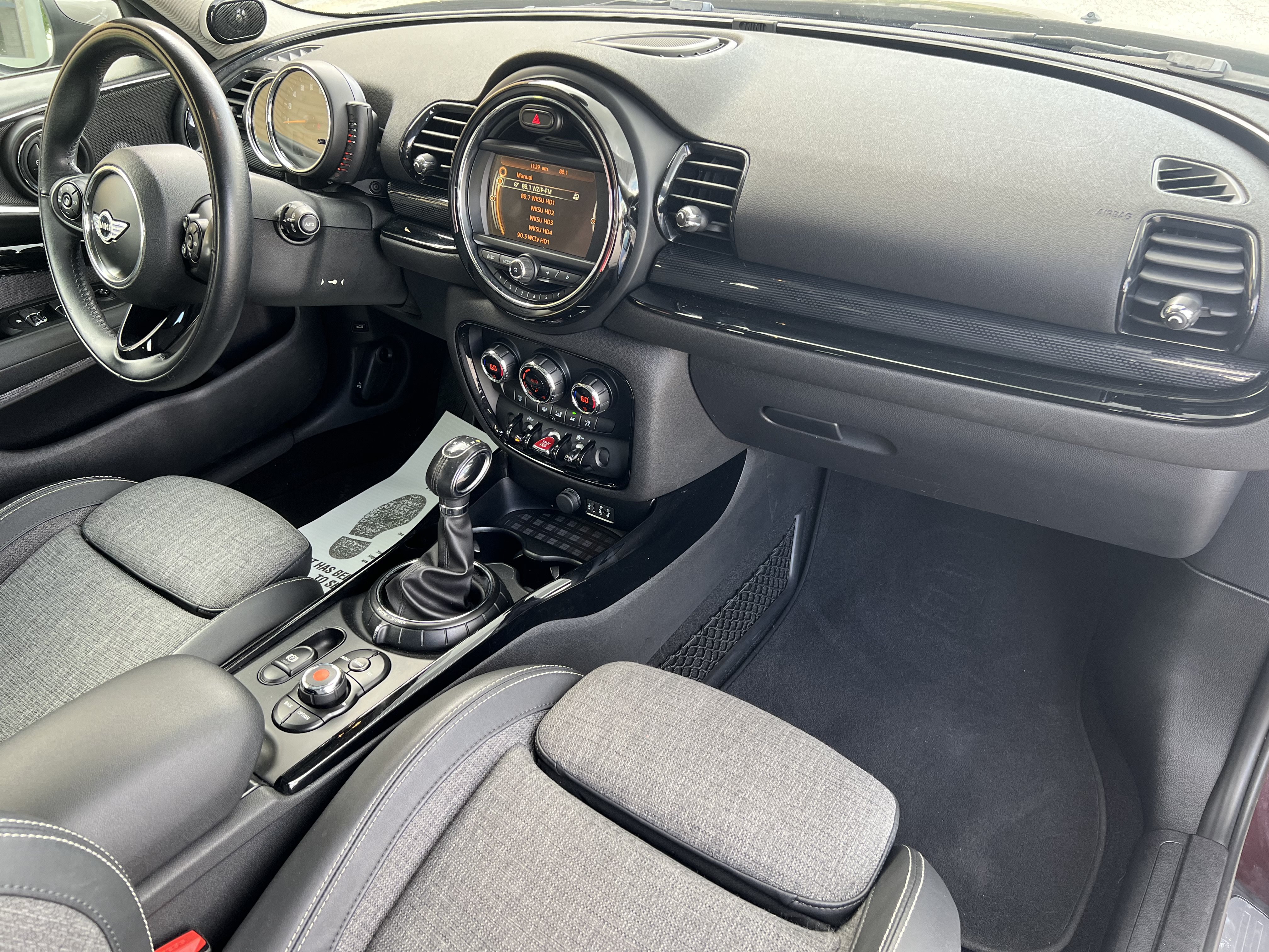 Used 2016 MINI Cooper Clubman FWD image 14