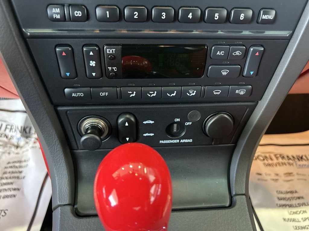 Used 2002 Ford Thunderbird RWD image 24