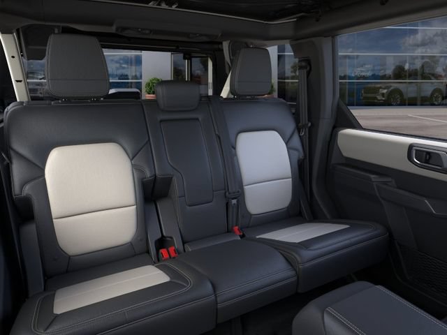 New 2026 Ford Bronco Outer Banks w/ Sasquatch Package AWD/4WD image 12