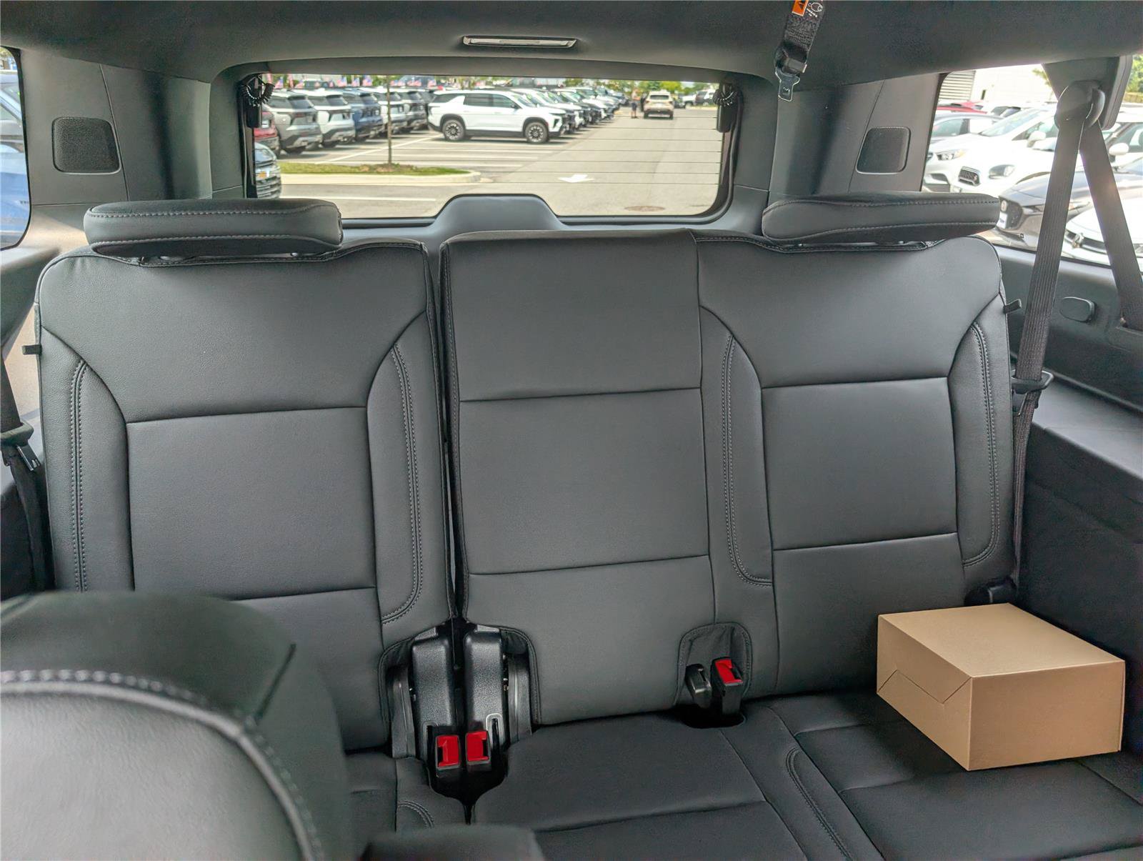 New 2026 Chevrolet Suburban Z71 w/ Z71 Off-Road Package AWD/4WD image 9