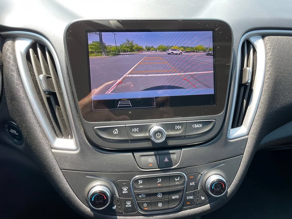 Used 2025 Chevrolet Malibu LT FWD image 17