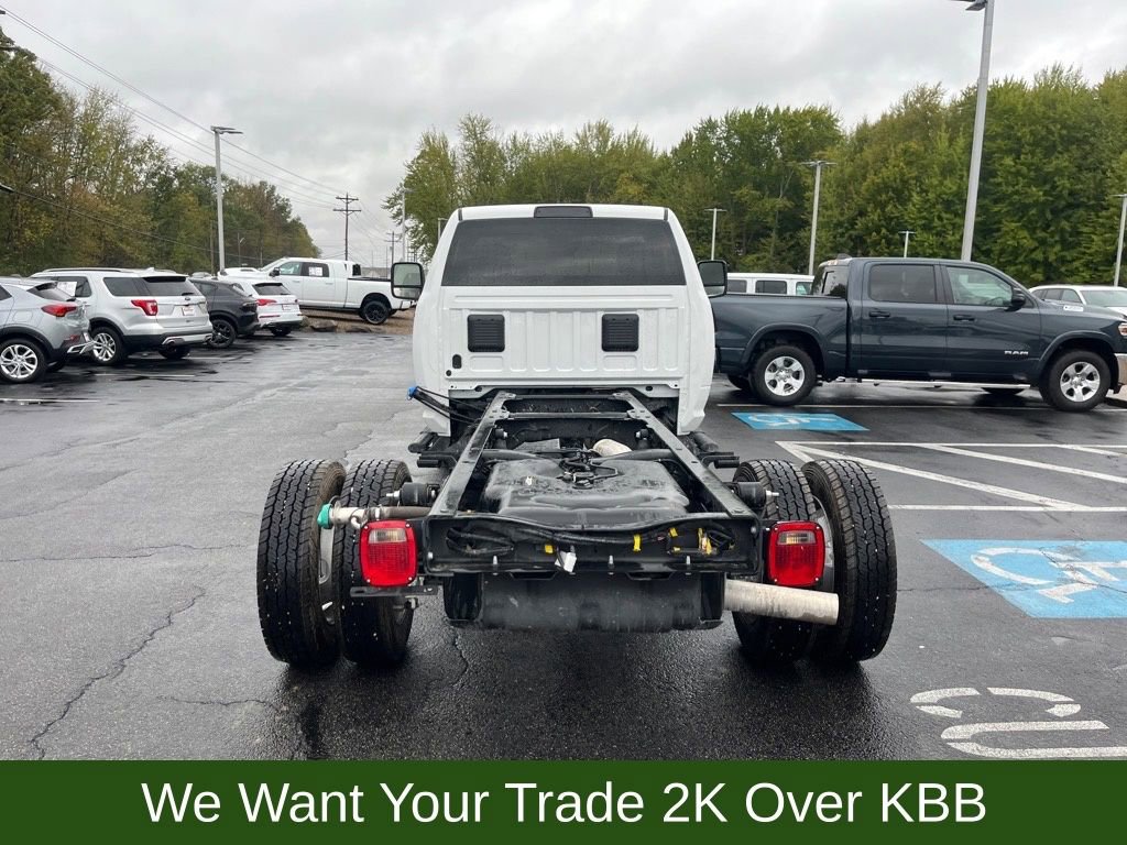 New 2025 RAM 5500 Tradesman AWD/4WD image 3
