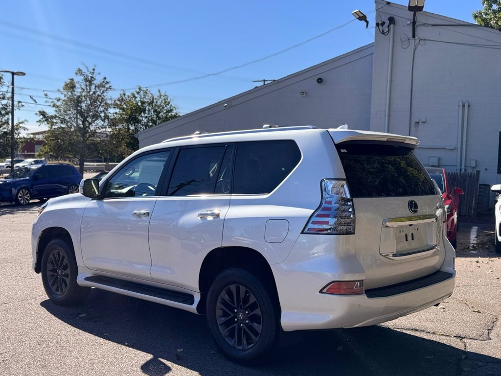 Used 2023 Lexus GX 460 Premium w/ Premium Package AWD/4WD image 4