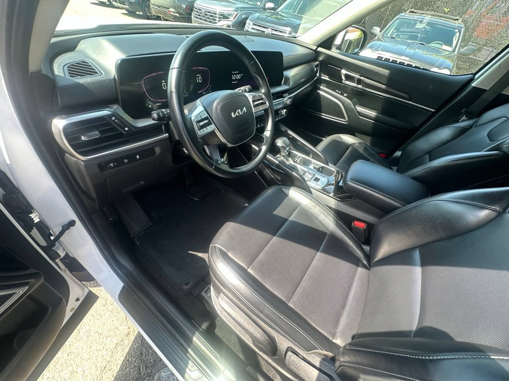 Used 2024 Kia Telluride LX AWD/4WD image 9