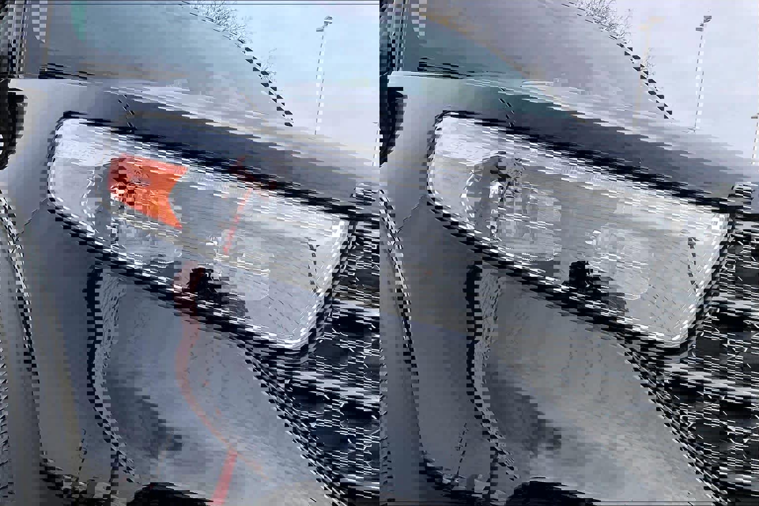 Used 2023 Ford Explorer XLT w/ Equipment Group 202A image 27