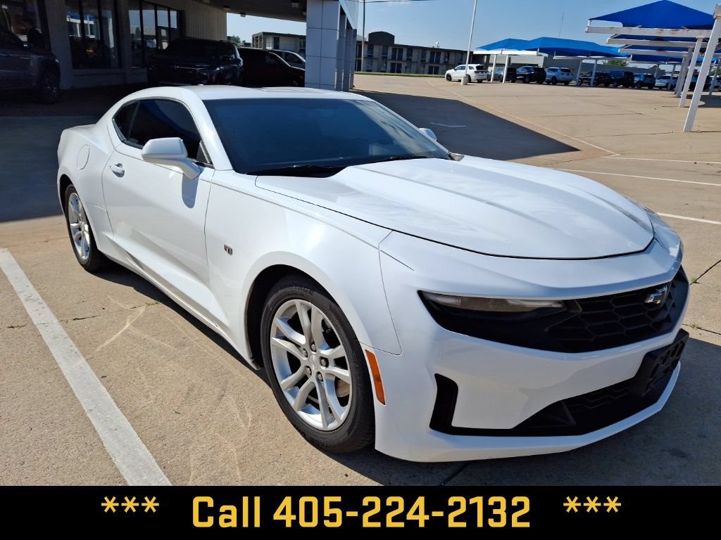Used 2019 Chevrolet Camaro LT RWD image 5