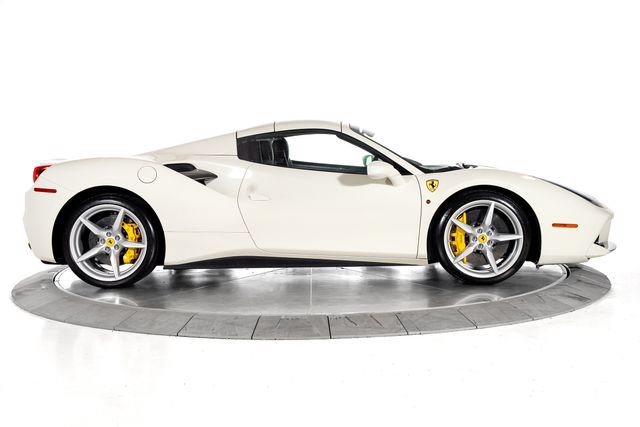 Used 2018 Ferrari 488 Spider RWD image 13