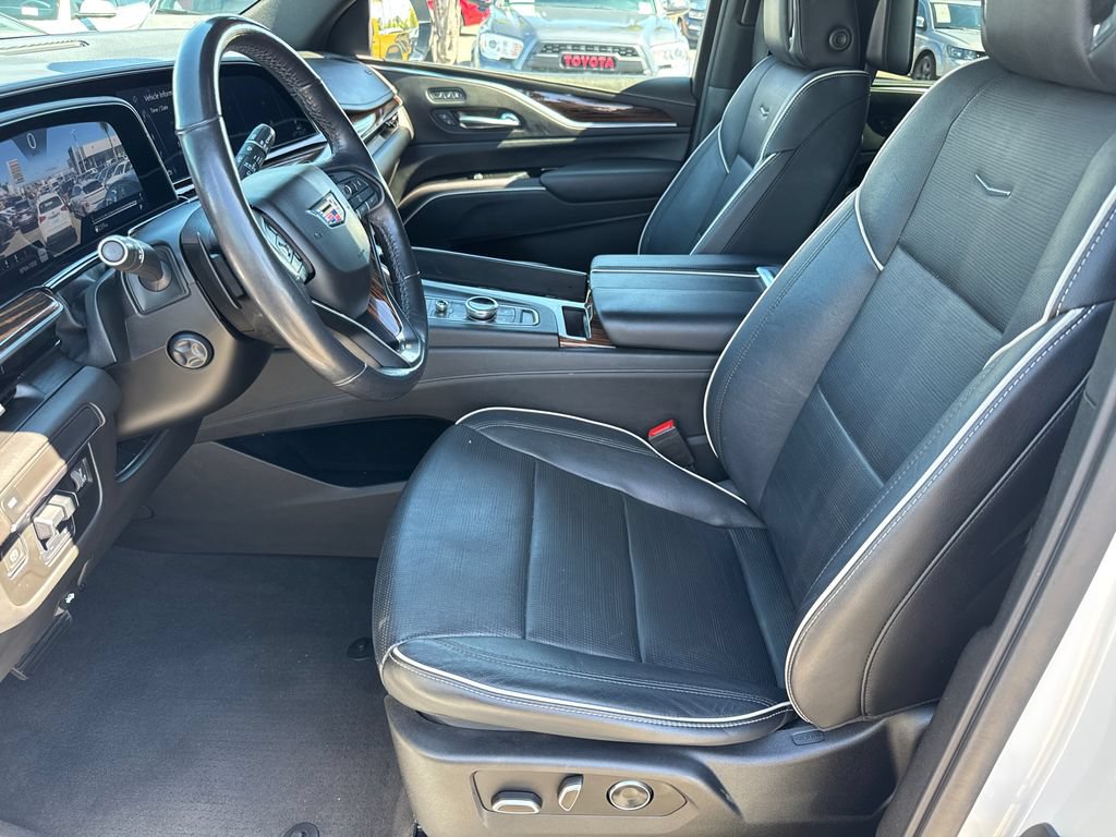Used 2021 Cadillac Escalade Premium Luxury w/ Performance Package RWD image 26