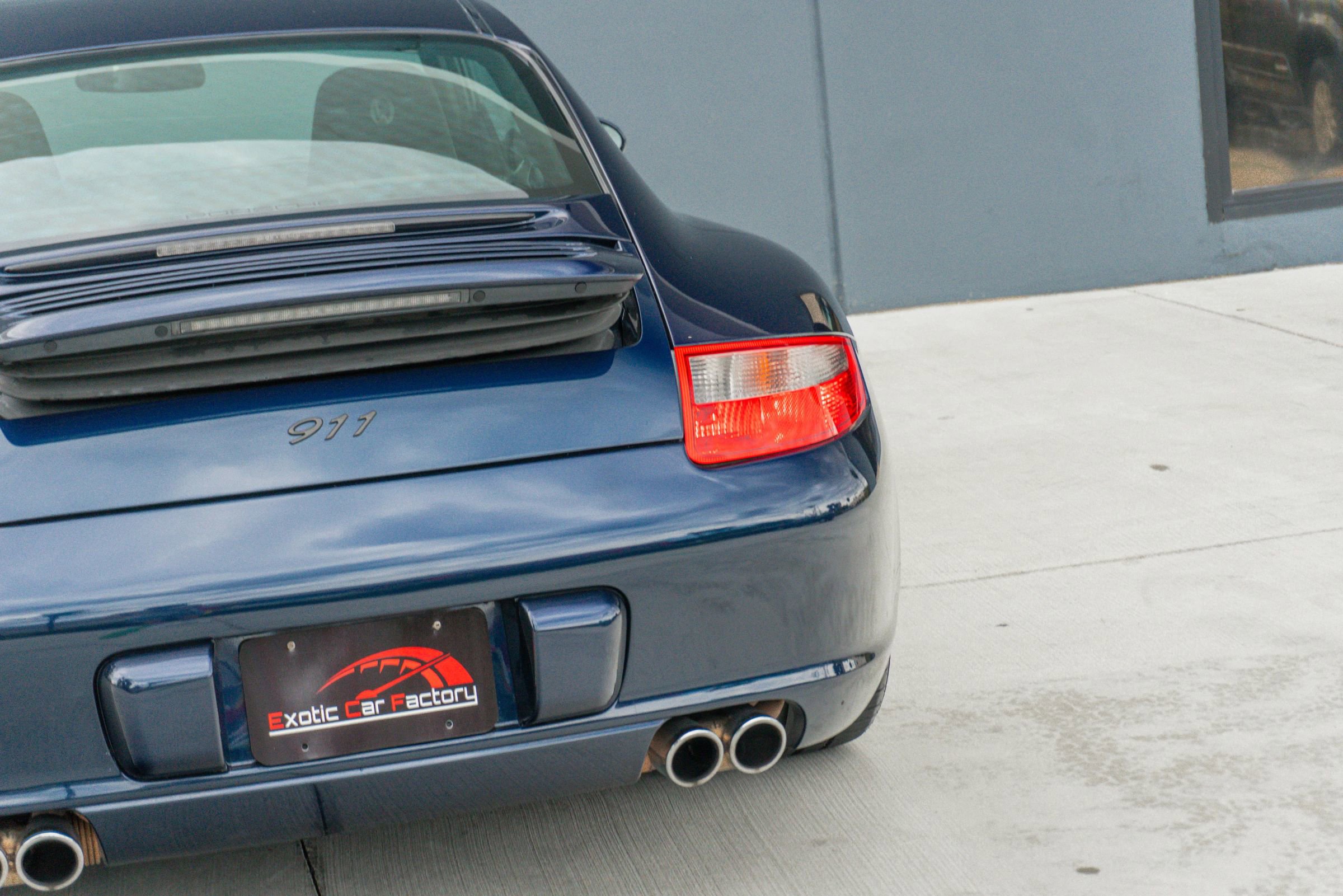 Used 2005 Porsche 911 Carrera RWD image 40