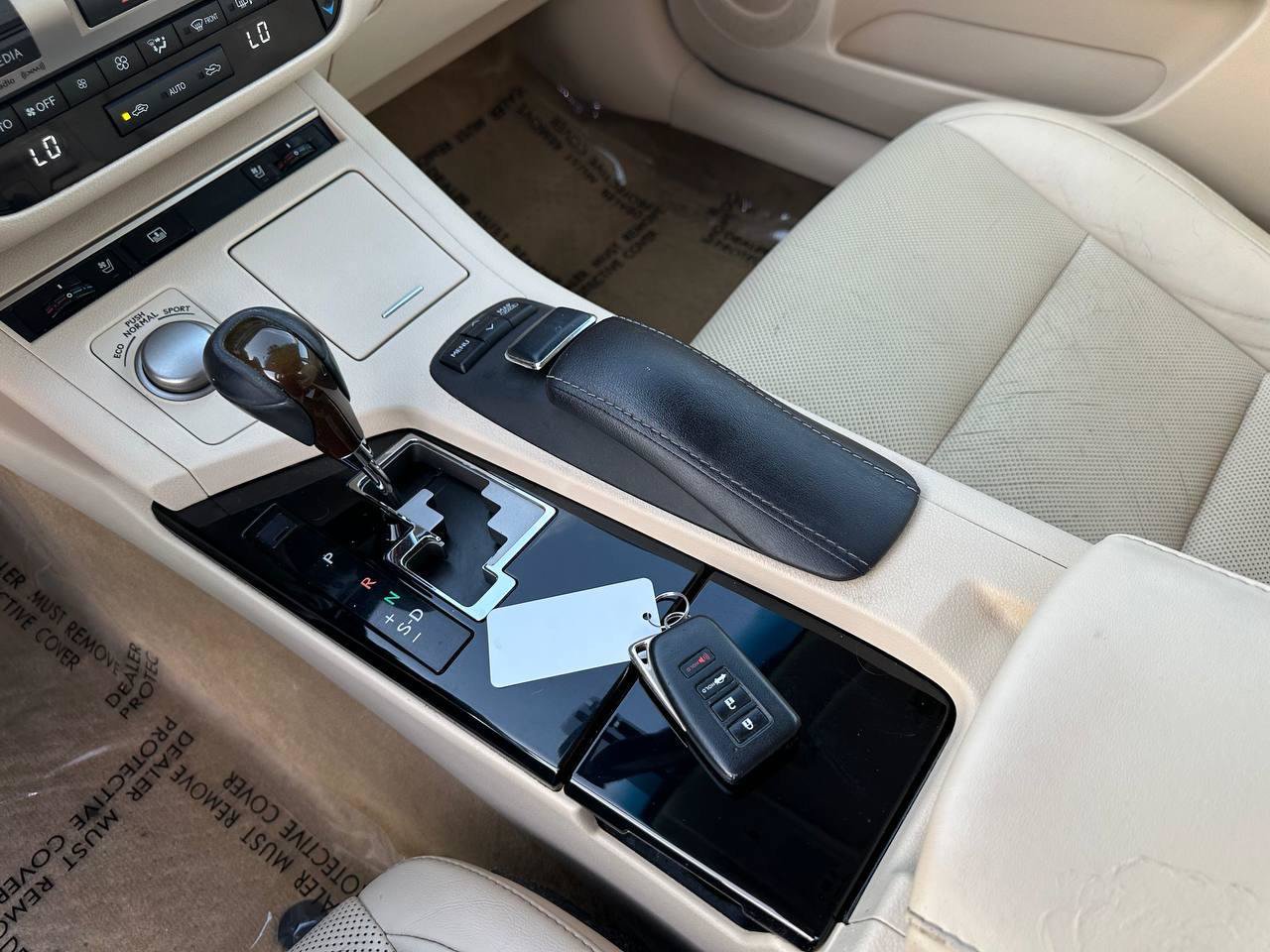 Used 2013 Lexus ES 350 w/ Luxury Pkg FWD image 45