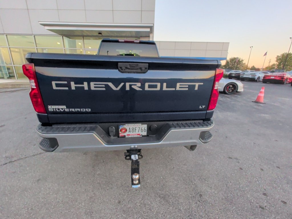 Used 2022 Chevrolet Silverado 2500 LT AWD/4WD image 4