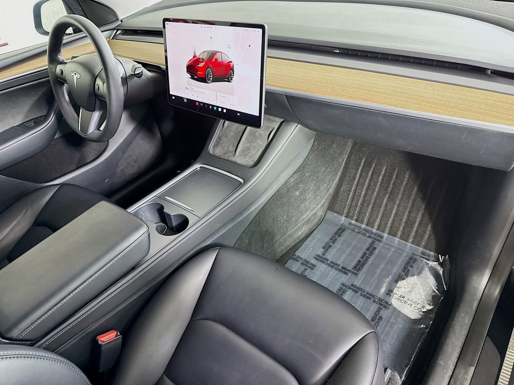 Used 2023 Tesla Model Y Long Range image 33