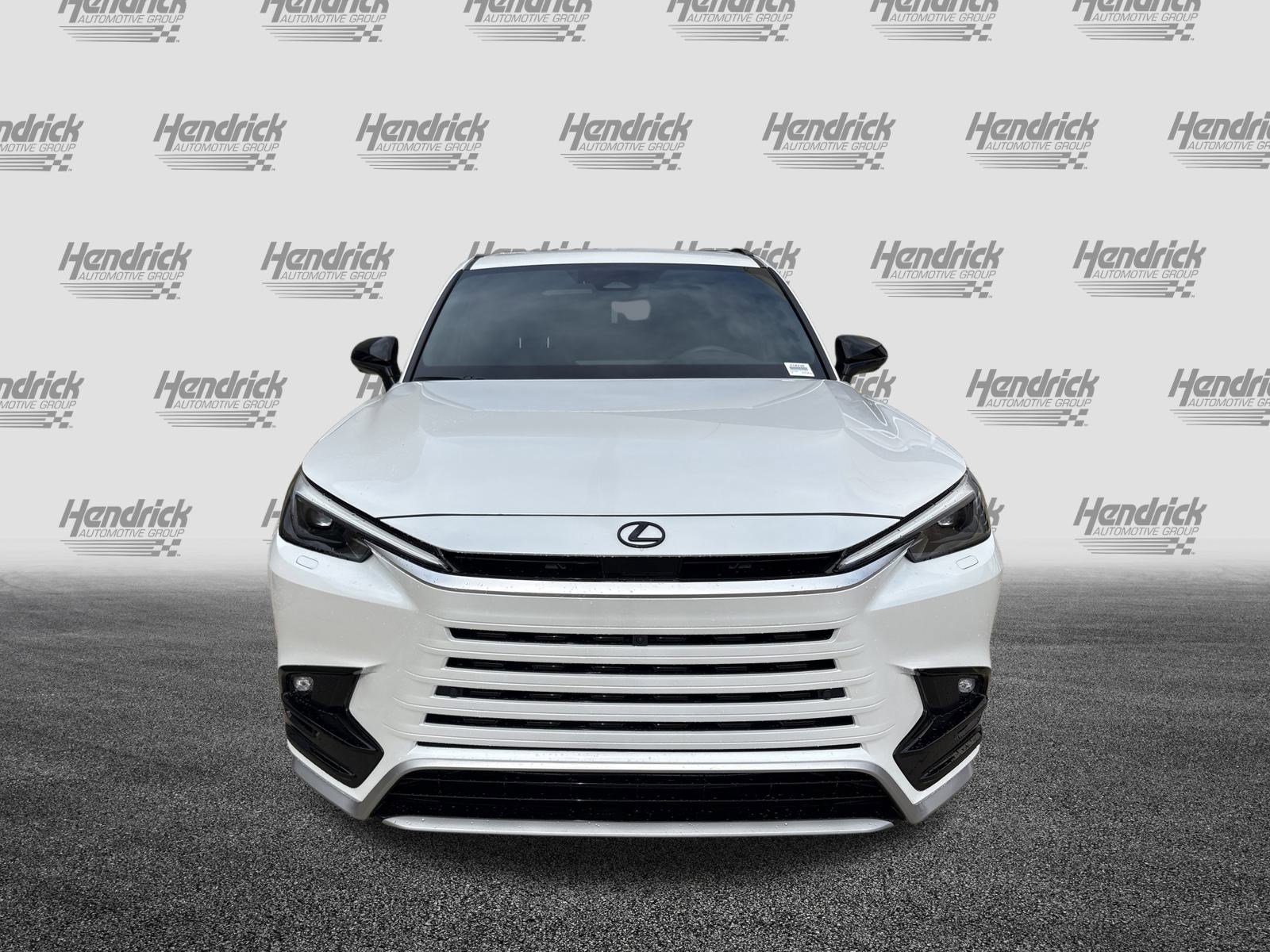 New 2026 Lexus TX 500h AWD image 3