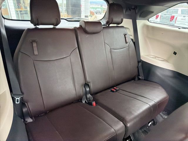 Used 2022 Toyota Sienna Platinum image 17