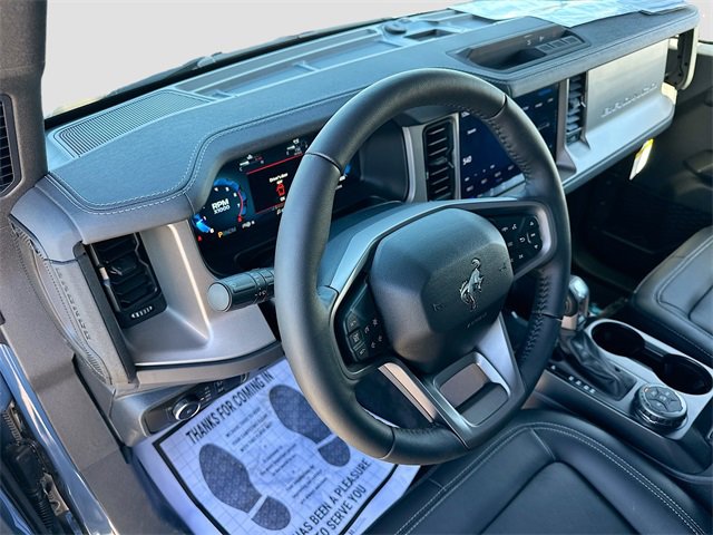 Used 2025 Ford Bronco Outer Banks image 9