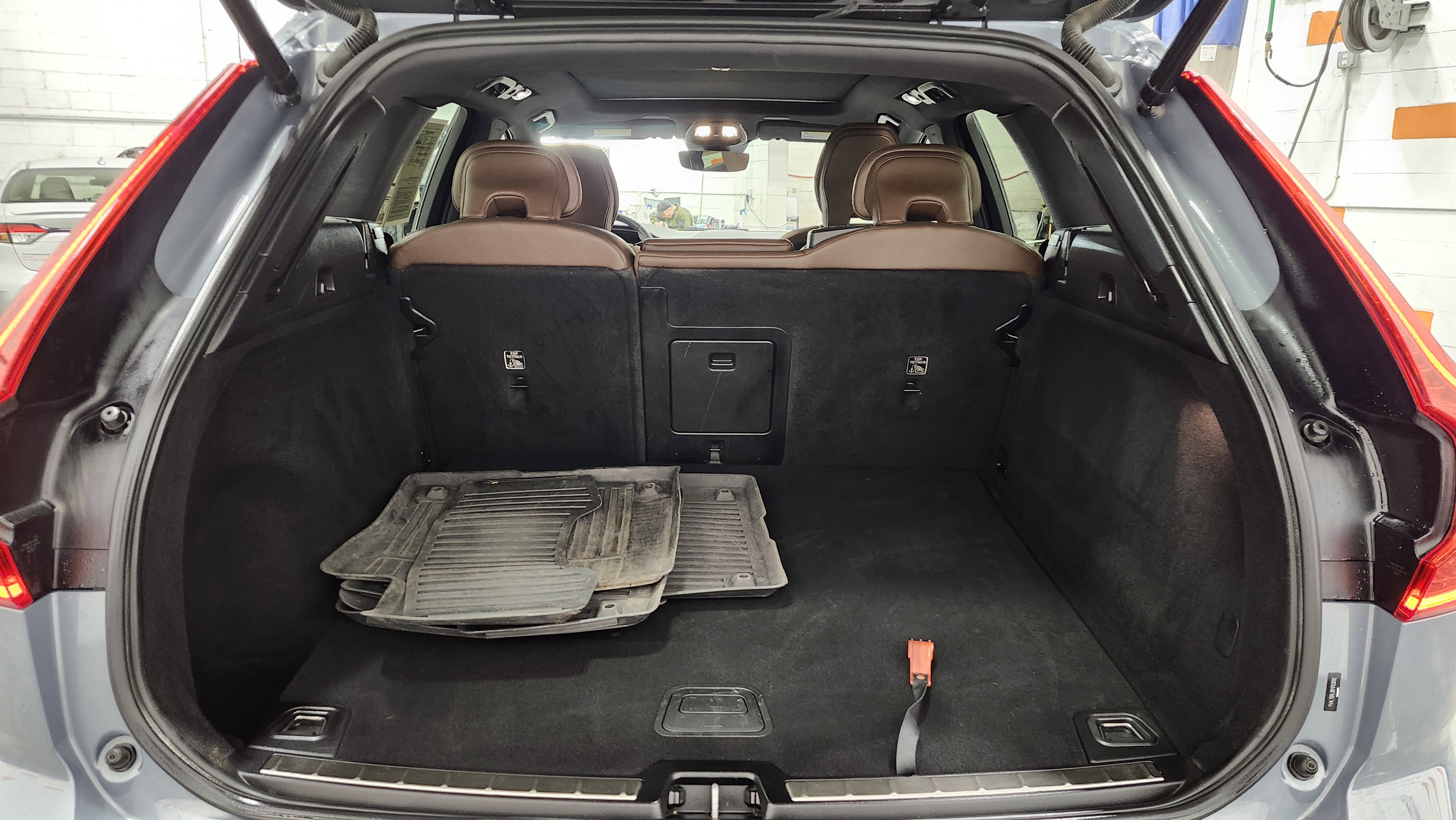 Used 2024 Volvo XC60 B5 Plus image 22