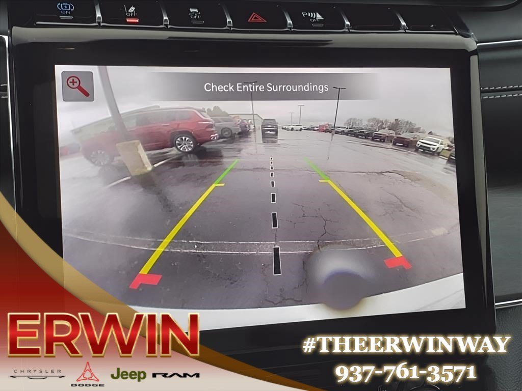 New 2023 Jeep Grand Cherokee Overland AWD/4WD image 12