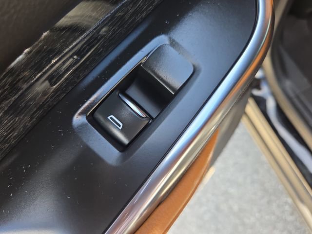 Certified 2024 Cadillac XT4 Sport FWD image 11