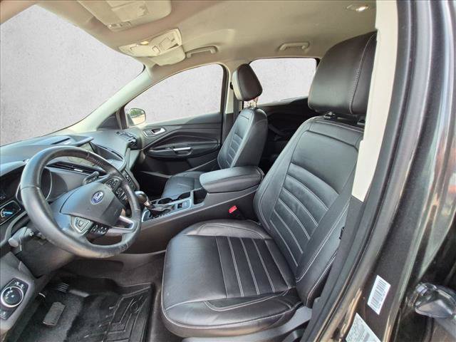 Used 2017 Ford Escape SE w/ SE Leather Comfort Package FWD image 13
