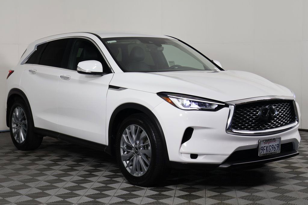 Used 2023 INFINITI QX50 Pure image 3
