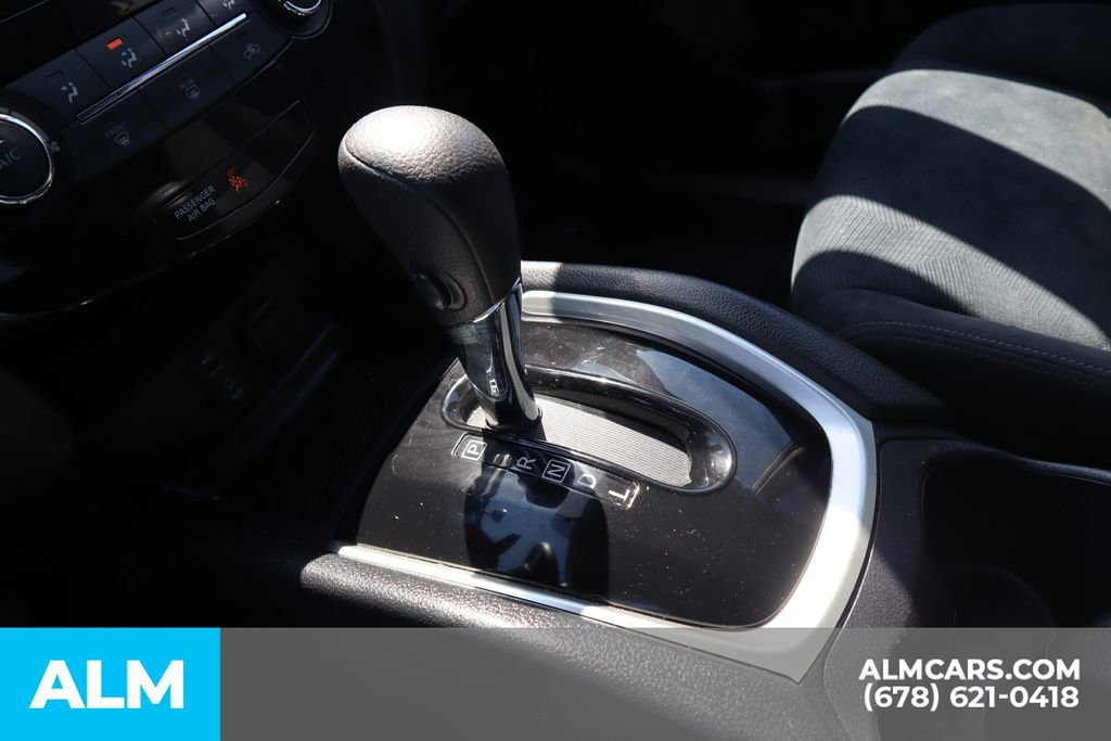 Used 2016 Nissan Rogue S w/ Appearance Package image 29