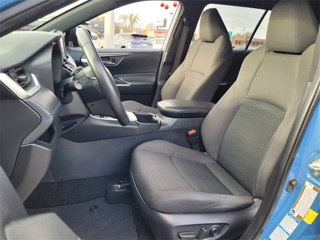 Used 2022 Toyota RAV4 SE image 8