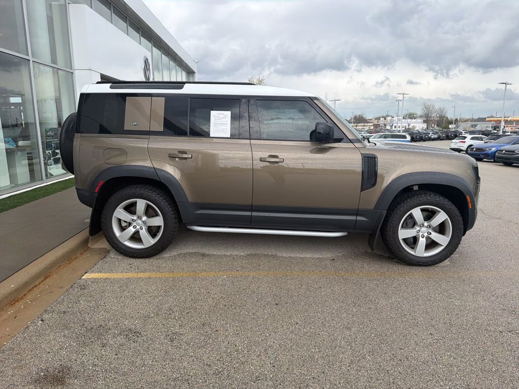 Used 2021 Land Rover Defender 110 SE image 4