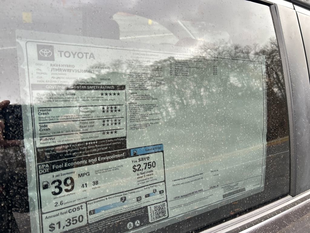 New 2025 Toyota RAV4 XLE image 30