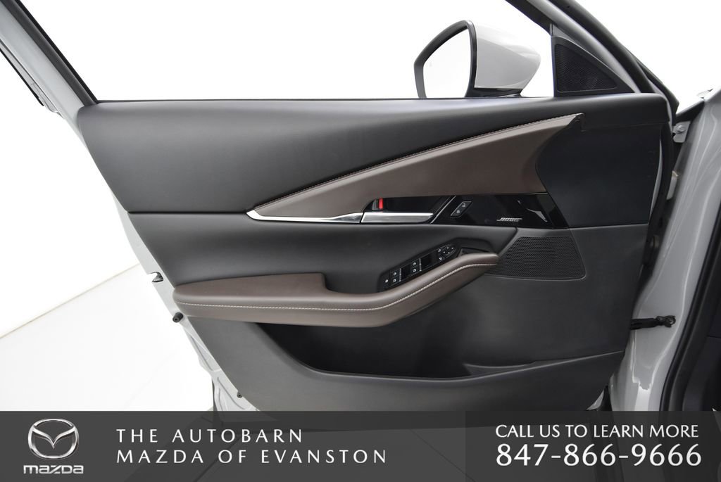 Used 2025 MAZDA CX-30 AWD 2.5 S w/ Premium Package image 32