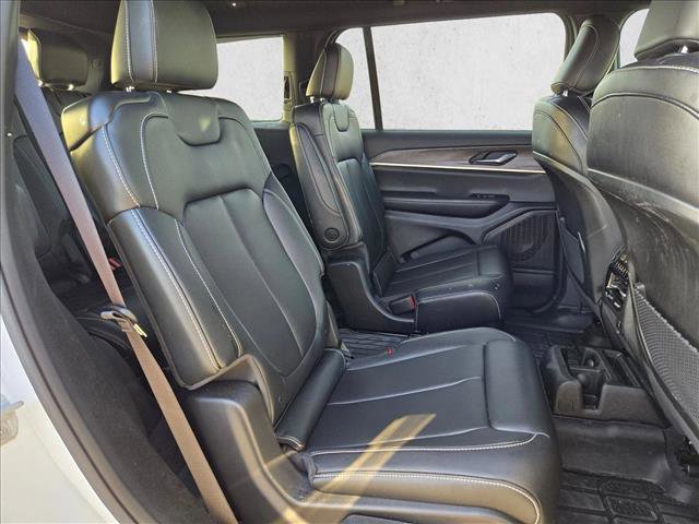 Used 2024 Jeep Grand Cherokee L Limited image 19