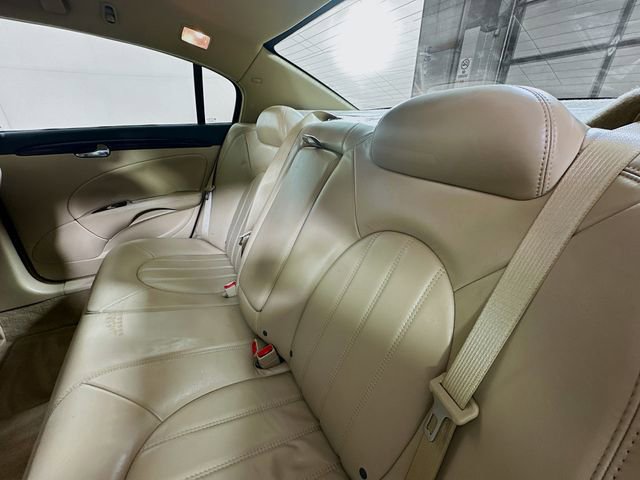 Used 2011 Buick Lucerne CXL w/ Driver Confidence Package FWD image 22