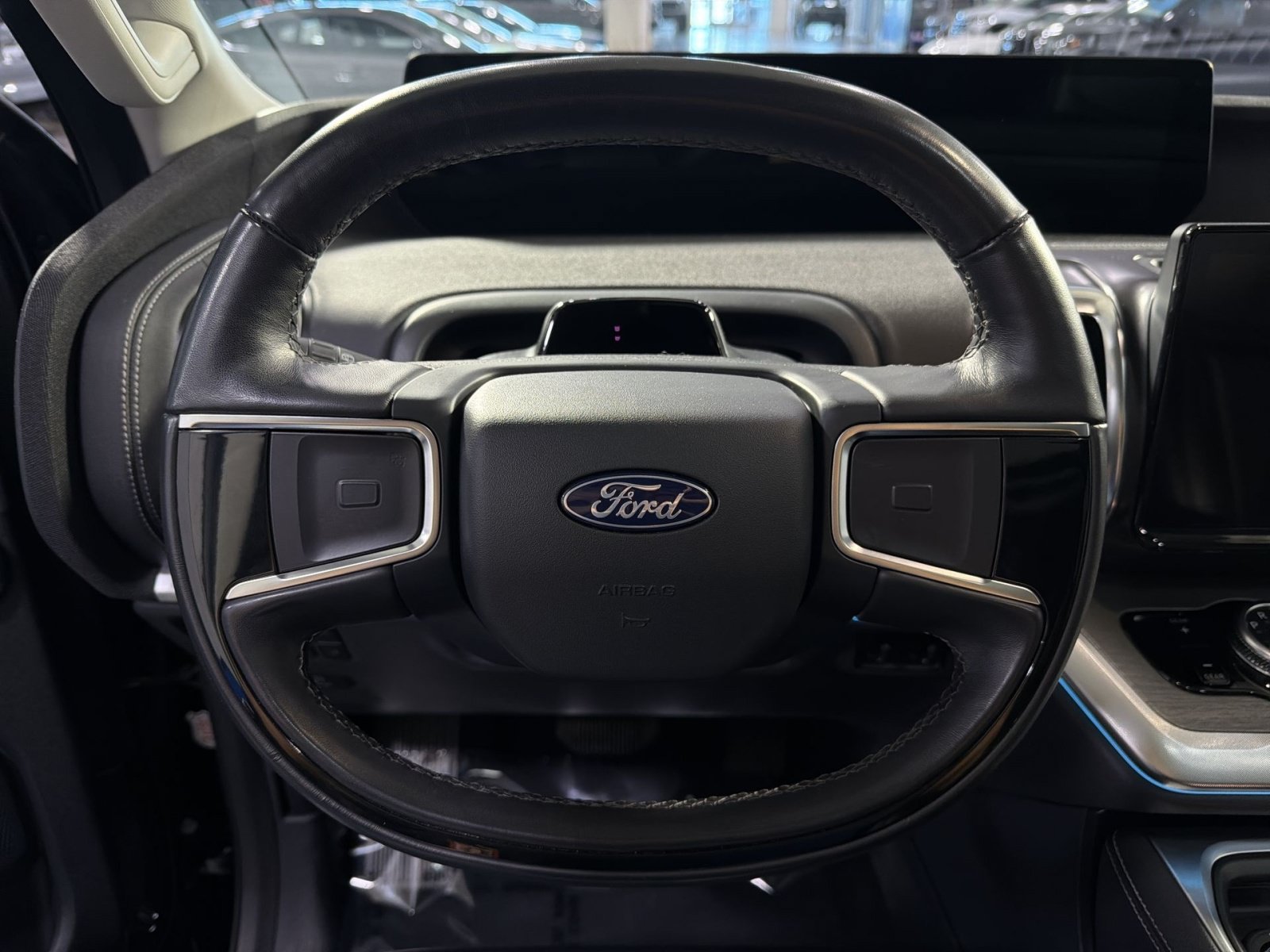 Used 2025 Ford Expedition Platinum AWD/4WD image 23