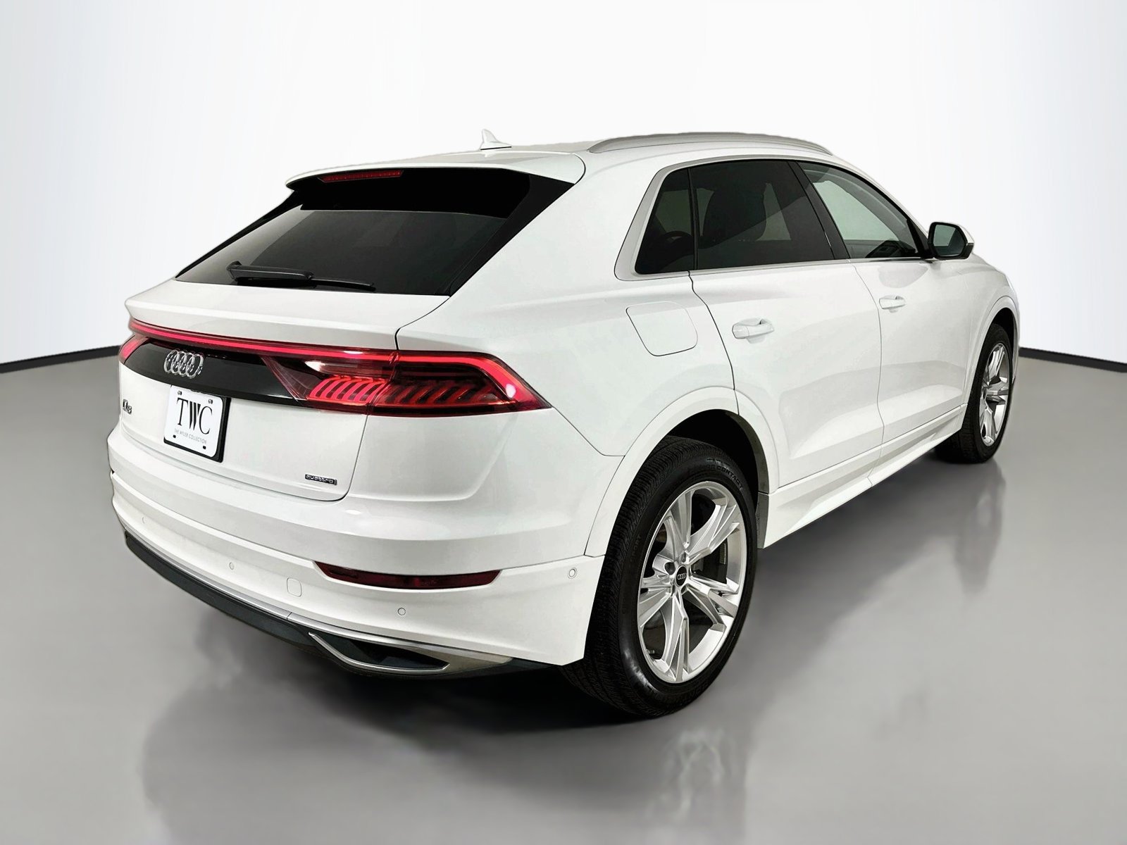 Certified 2023 Audi Q8 Premium w/ Convenience Package AWD/4WD image 5