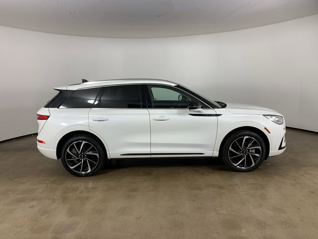 Used 2024 Lincoln Corsair Grand Touring w/ Equipment Group 301A AWD/4WD image 7