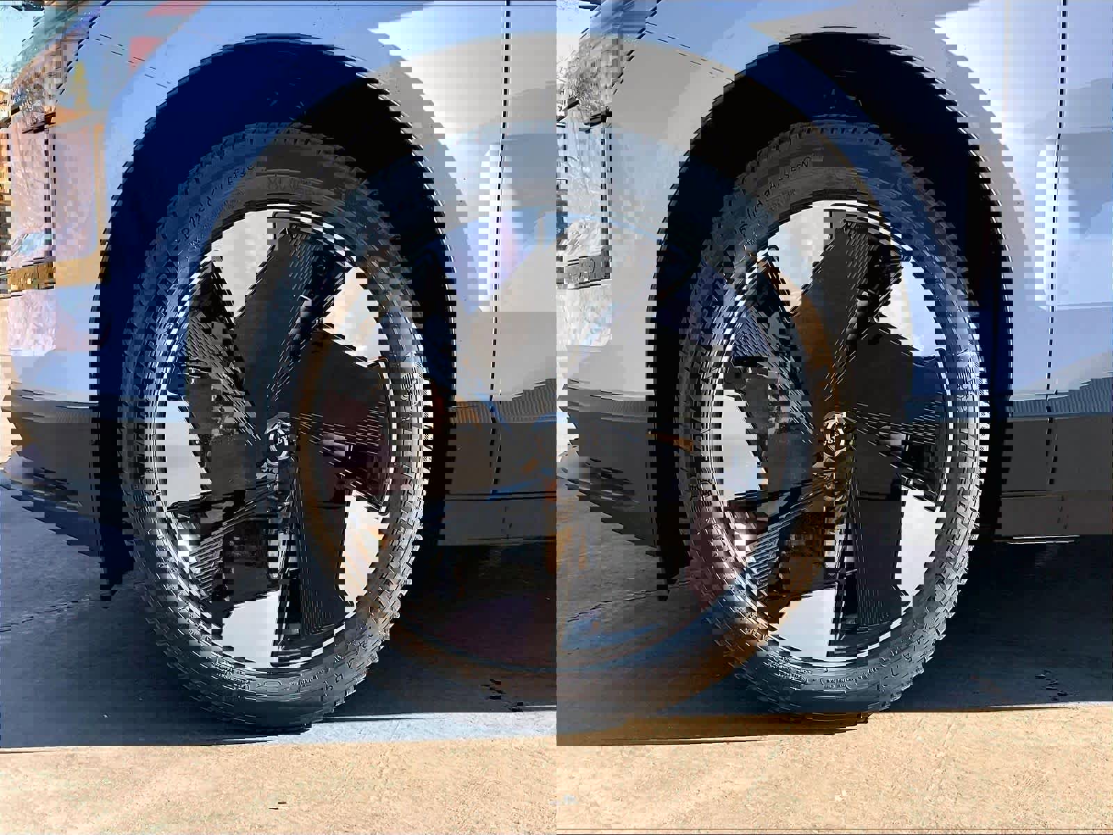 New 2026 Volvo EX30 Plus w/ Climate Package image 14