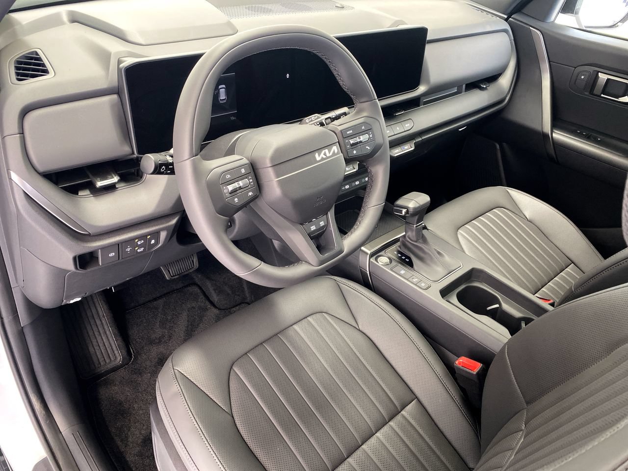 New 2027 Kia Seltos X-Line S w/ X-Line S Premium Package AWD/4WD image 21