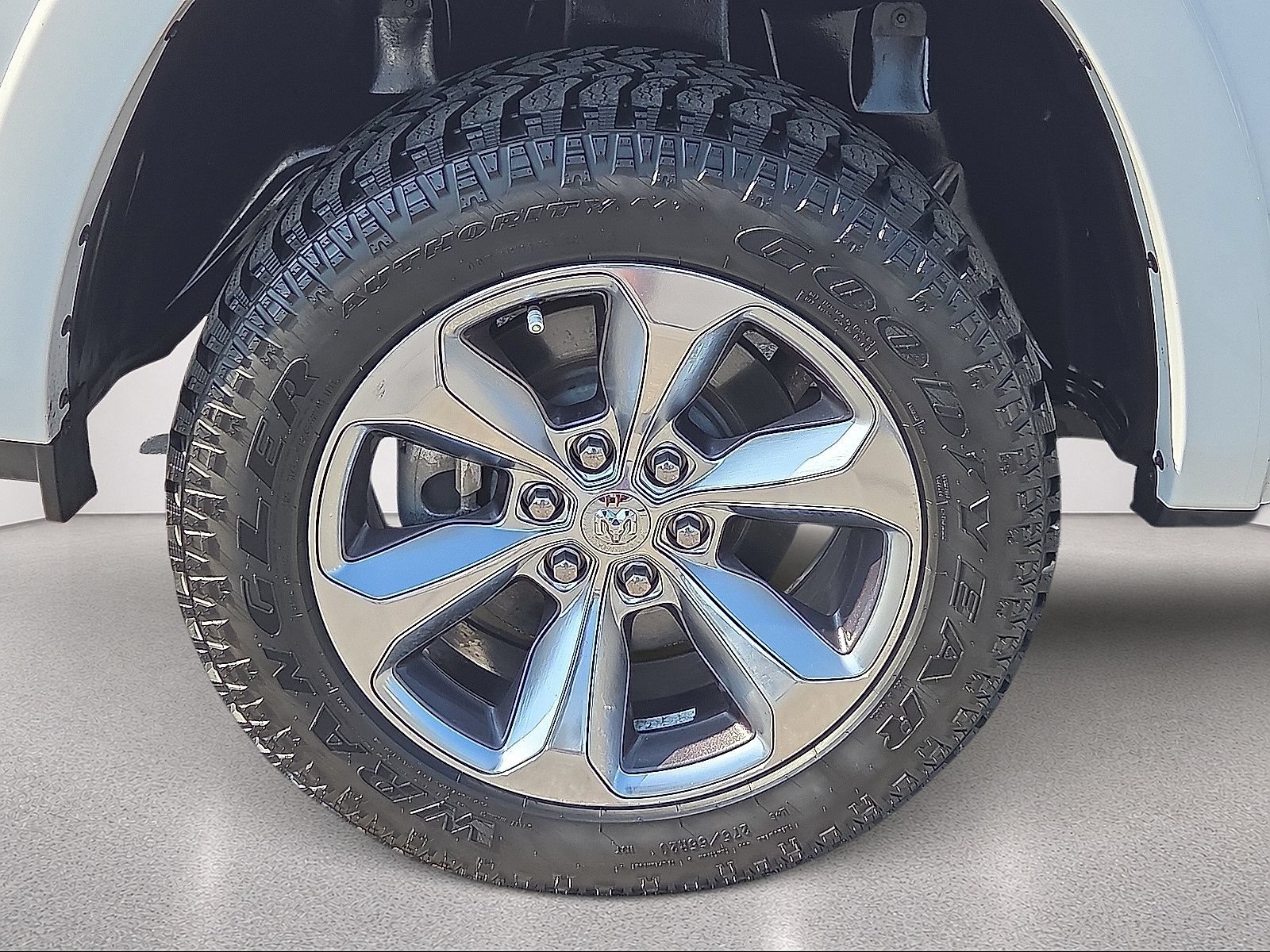 Used 2020 RAM 1500 Limited AWD/4WD image 17